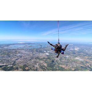 Cap Adrénaline Saut en parachute à Vannes face à Belle-Île-en-Mer