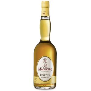 Calvados Père Magloire Fine V.S. 70 cl. Publicité Calvados Père Magloire Fine V.S. 70 cl. Publicité