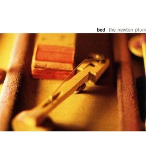 Bed The Newton Plum - Publicité Bed The Newton Plum - Publicité