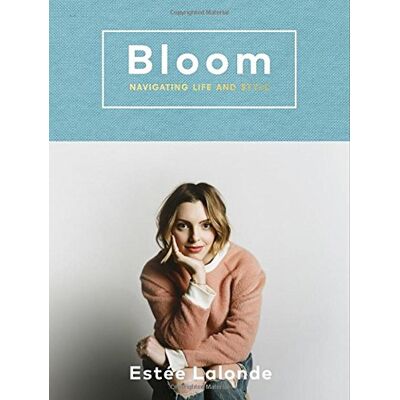 Estée Lalonde Bloom: Navigating Life And Style - Publicité Estée Lalonde Bloom: Navigating Life And Style - Publicité