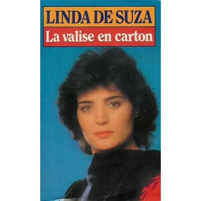 Linda De Suza La Valise En Carton - Publicité Linda De Suza La Valise En Carton - Publicité