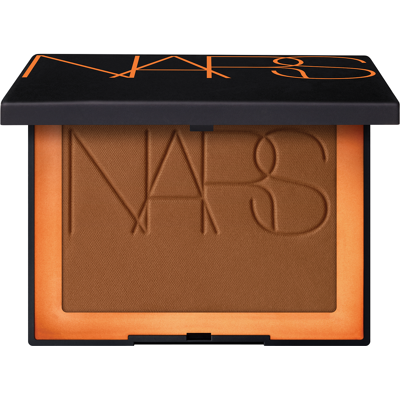 NARS Laguna Bronzing Powder - Contour Brunissant 11g - Publicité NARS Laguna Bronzing Powder - Contour Brunissant 11g - Publicité