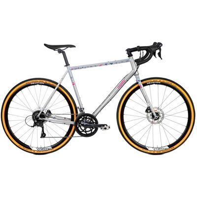 Vélo gravel Csepel Deepspace Sora NT Gris - Publicité Vélo gravel Csepel Deepspace Sora NT Gris - Publicité