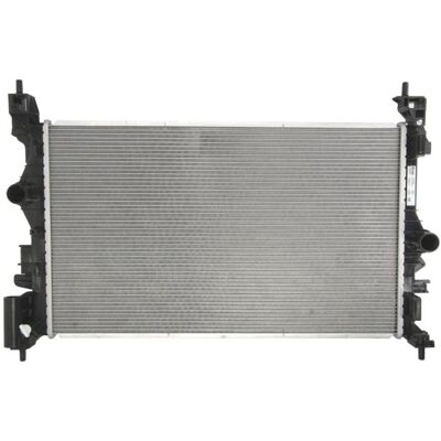 Radiateur, refroidissement moteur NISSENS 630786 - Publicité Radiateur, refroidissement moteur NISSENS 630786 - Publicité
