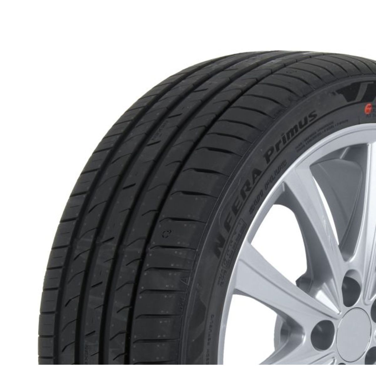 Pneus d'été NEXEN NFera Primus 215/40R17 XL 87W