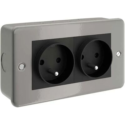 Creative Cables Ctbox-2fra Boîtier Mural 2 Prises Grey / Black FR Plug - Publicité Creative Cables Ctbox-2fra Boîtier Mural 2 Prises Grey / Black FR Plug - Publicité