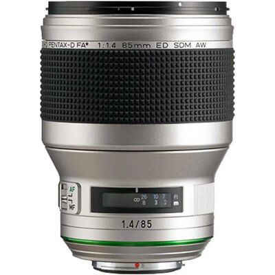 Objectif Pentax 85mm F1.4 SDM Édition Argentée - Lentille - Publicité Objectif Pentax 85mm F1.4 SDM Édition Argentée - Lentille - Publicité