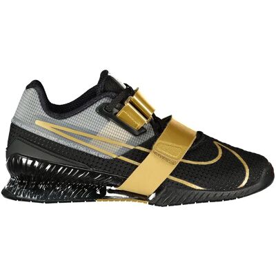 Nike Chaussures D´haltérophilie Romaleos 4 Black / Metallic Gold / White EU 40 1/2 - Publicité Nike Chaussures D´haltérophilie Romaleos 4 Black / Metallic Gold / White EU 40 1/2 - Publicité