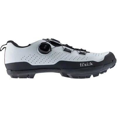 Fizik Chaussures De Gravel Atlas - Publicité Fizik Chaussures De Gravel Atlas - Publicité