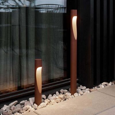 Flindt Garden Lampe de jardin Short LED 2700K avec ancrage Corten - Louis Louis Poulsen - Terrasse - Aluminium - Publicité Flindt Garden Lampe de jardin Short LED 2700K avec ancrage Corten - Louis Louis Poulsen - Terrasse - Aluminium - Publicité