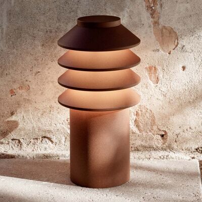 Bysted Garden 25 cm socle corten 927 - Louis Poulsen - Design - Aluminium - À ampoule unique - Publicité Bysted Garden 25 cm socle corten 927 - Louis Poulsen - Design - Aluminium - À ampoule unique - Publicité