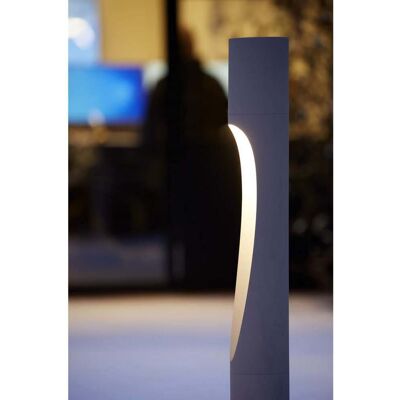 Flindt Garden Lampe de jardin LED Long 2700K avec piquet + Connecteur Aluminium Louis Poulsen - Terrasse - Publicité Flindt Garden Lampe de jardin LED Long 2700K avec piquet + Connecteur Aluminium Louis Poulsen - Terrasse - Publicité