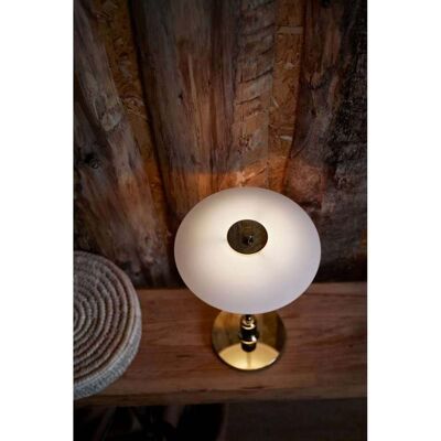 Louis Poulsen PH 3/2 - Lampe extérieure sans fil rechargeable - Or - Publicité Louis Poulsen PH 3/2 - Lampe extérieure sans fil rechargeable - Or - Publicité
