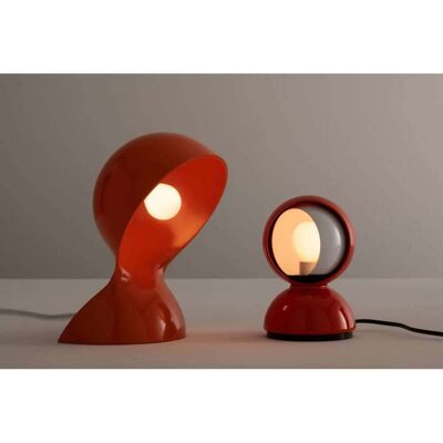 Lampe de Table Orange Dalù d'Artemide - Design Contemporain - Publicité Lampe de Table Orange Dalù d'Artemide - Design Contemporain - Publicité