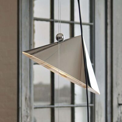 Suspension LED Pose, argent, Ø 43 cm acier à intensité variable - Tom Dixon - Salon / séjour - Design - Métal - À ampoule unique - Publicité Suspension LED Pose, argent, Ø 43 cm acier à intensité variable - Tom Dixon - Salon / séjour - Design - Métal - À ampoule unique - Publicité