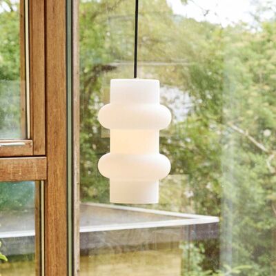 Suspension Pilule Double, blanc mat, Ø 15 cm - Hübsch - Salon / séjour - Scandinave - Verre - À ampoule unique - Publicité Suspension Pilule Double, blanc mat, Ø 15 cm - Hübsch - Salon / séjour - Scandinave - Verre - À ampoule unique - Publicité