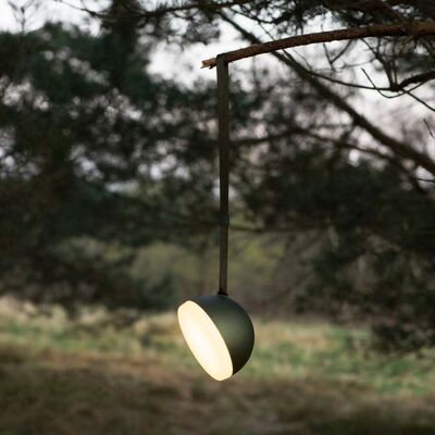 New Works Sphere Adventure Light - Lampe de table portable design - Vert foncé - Publicité New Works Sphere Adventure Light - Lampe de table portable design - Vert foncé - Publicité