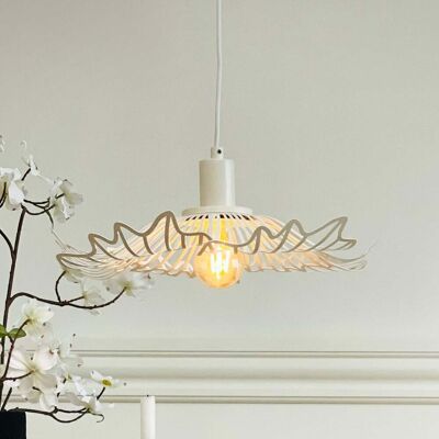 Suspension Flora Small blanc perle 40 cm - DybergLarsen Dyberg Larsen - Salon / séjour - Design - Métal - À ampoule unique - Publicité Suspension Flora Small blanc perle 40 cm - DybergLarsen Dyberg Larsen - Salon / séjour - Design - Métal - À ampoule unique - Publicité