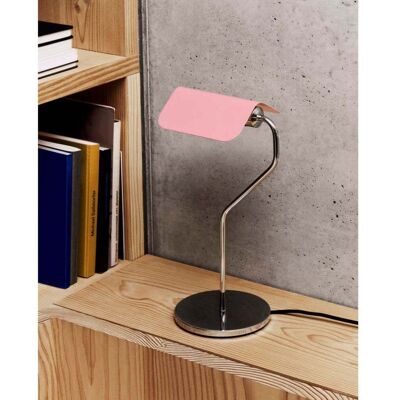Lampe de bureau rose Apex HAY - Lampe de table - Publicité Lampe de bureau rose Apex HAY - Lampe de table - Publicité