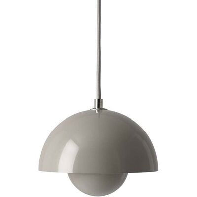 Suspension FlowerPot de Verner Panton - Gris Beige - Publicité Suspension FlowerPot de Verner Panton - Gris Beige - Publicité