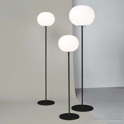 Lampadaire Glo-Ball Noir Opale Jasper Morrison - Publicité Lampadaire Glo-Ball Noir Opale Jasper Morrison - Publicité
