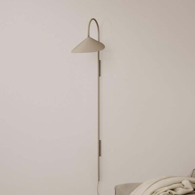 Lampe murale pivotante Ferm Living Arum - Métal Beige 127cm - Publicité Lampe murale pivotante Ferm Living Arum - Métal Beige 127cm - Publicité