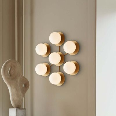 Applique murale Liila Star, à 7 lampes, dorée/opale, blanc chaud - Nuura Nuura Aps - Salon / séjour - Design - Verre - Boule - Publicité Applique murale Liila Star, à 7 lampes, dorée/opale, blanc chaud - Nuura Nuura Aps - Salon / séjour - Design - Verre - Boule - Publicité
