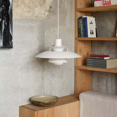 Louis Poulsen PH 5 Pendelleuchte - monochrome rose pâle - Pendant Light - Publicité Louis Poulsen PH 5 Pendelleuchte - monochrome rose pâle - Pendant Light - Publicité
