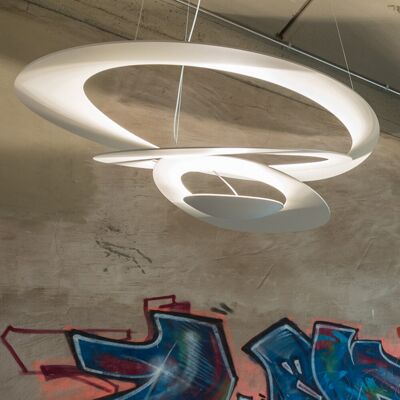 Suspension LED Artemide Pirce - Design Moderne - Publicité Suspension LED Artemide Pirce - Design Moderne - Publicité