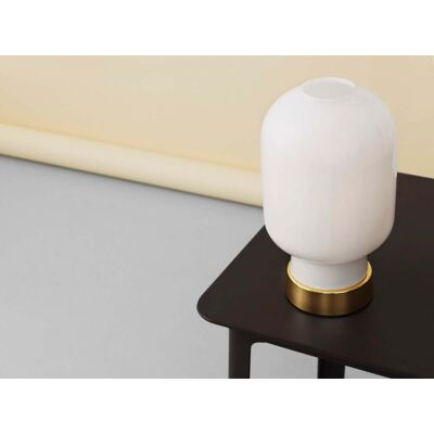 Lampe de Table en Laiton Normann Copenhagen - 26,5cm, Blanc/Messing - Publicité Lampe de Table en Laiton Normann Copenhagen - 26,5cm, Blanc/Messing - Publicité