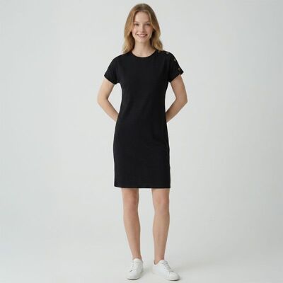 Robe courte col rond Femme ONLY - Publicité Robe courte col rond Femme ONLY - Publicité