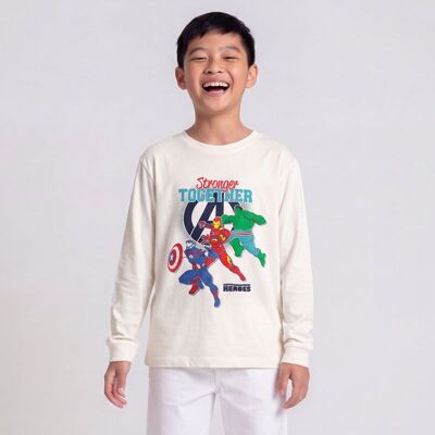 Tee shirt ml avengers blanc hy10076 Enfant MARVEL - Publicité Tee shirt ml avengers blanc hy10076 Enfant MARVEL - Publicité