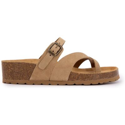 Mules entre doigt cuir daim avec boucle Femme I AM - Publicité Mules entre doigt cuir daim avec boucle Femme I AM - Publicité
