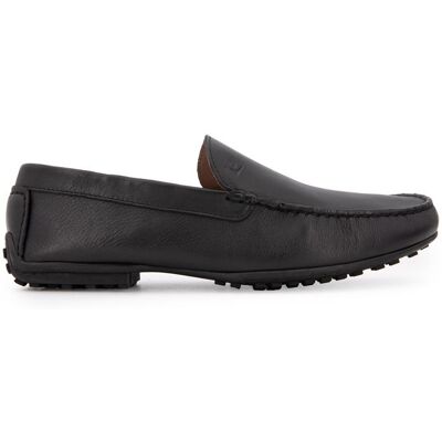 Mocassins élégants en cuir lisse Homme PIERRE CARDIN - Publicité Mocassins élégants en cuir lisse Homme PIERRE CARDIN - Publicité