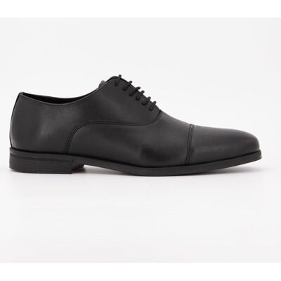 Derbies cuir lisse à lacets couleur unie Homme ELWIN - Publicité Derbies cuir lisse à lacets couleur unie Homme ELWIN - Publicité
