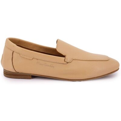 Mocassins beige en cuir lisse souple Femme PIERRE CARDIN - Publicité Mocassins beige en cuir lisse souple Femme PIERRE CARDIN - Publicité