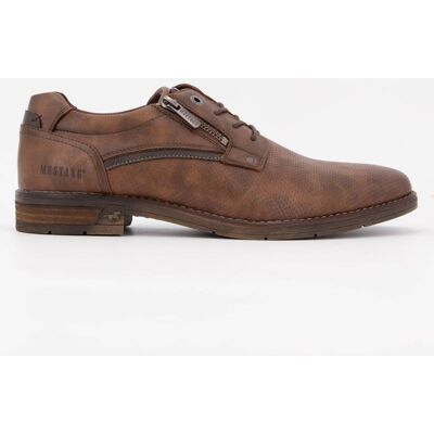 Derbies à lacets effet cuir à pois Homme MUSTANG - Publicité Derbies à lacets effet cuir à pois Homme MUSTANG - Publicité