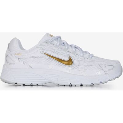 Nike P-6000 blanc/or 39 femme - Publicité Nike P-6000 blanc/or 39 femme - Publicité
