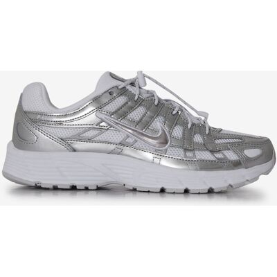 Nike P-6000 blanc/argent 37,5 femme - Publicité Nike P-6000 blanc/argent 37,5 femme - Publicité