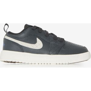 Jordan Air Jordan 1 Low Jordan Fc noir/blanc 35 femme - Publicité Jordan Air Jordan 1 Low Jordan Fc noir/blanc 35 femme - Publicité