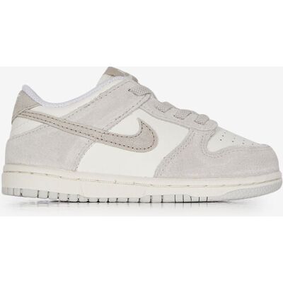 Nike Dunk Low Suede - Bébé ecru/beige 23,5 unisexe - Publicité Nike Dunk Low Suede - Bébé ecru/beige 23,5 unisexe - Publicité