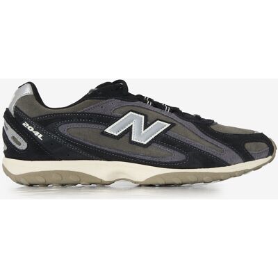 New Balance 204 Suede marine/gris 43 homme - Publicité New Balance 204 Suede marine/gris 43 homme - Publicité