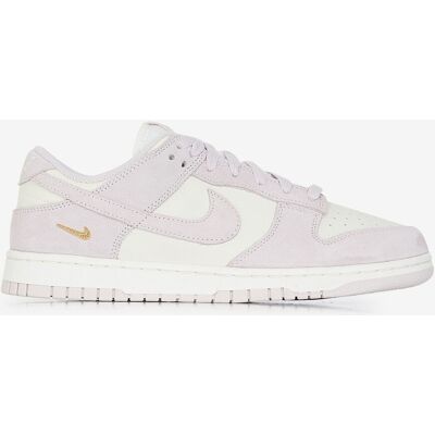 Nike Dunk Low Suede Mini Swoosh blanc/rose 42,5 homme - Publicité Nike Dunk Low Suede Mini Swoosh blanc/rose 42,5 homme - Publicité