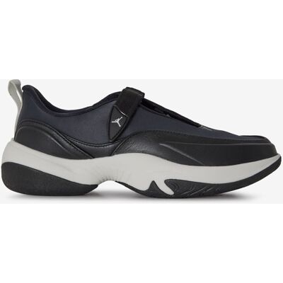 Jordan Jordan Pointe noir/blanc 37,5 femme - Publicité Jordan Jordan Pointe noir/blanc 37,5 femme - Publicité