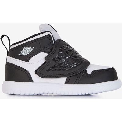 Jordan Sky Jordan 1 Cf - Bébé blanc/noir 21 unisexe - Publicité Jordan Sky Jordan 1 Cf - Bébé blanc/noir 21 unisexe - Publicité