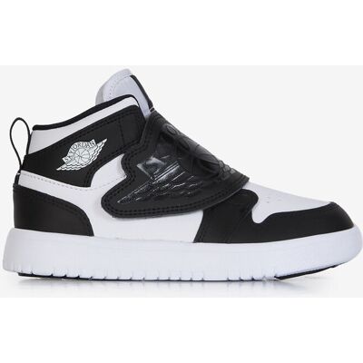 Jordan Sky Jordan 1 Cf - Enfant blanc/noir 34 unisexe - Publicité Jordan Sky Jordan 1 Cf - Enfant blanc/noir 34 unisexe - Publicité