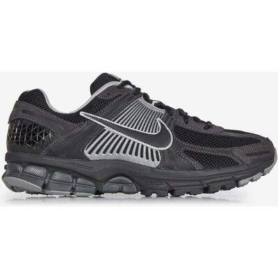 Nike Zoom Vomero 5 noir/argent 44 homme - Publicité Nike Zoom Vomero 5 noir/argent 44 homme - Publicité