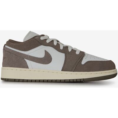 Jordan Air Jordan 1 Low marron/blanc 37,5 femme - Publicité Jordan Air Jordan 1 Low marron/blanc 37,5 femme - Publicité