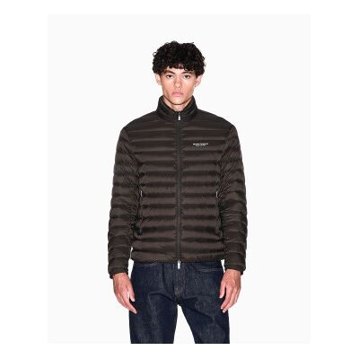 Giorgio Armani A X Armani Exchange pour homme. XM001919AF16927U8122 Veste à nom marron (XXL), Casuel, Polyamide - Publicité Giorgio Armani A X Armani Exchange pour homme. XM001919AF16927U8122 Veste à nom marron (XXL), Casuel, Polyamide - Publicité