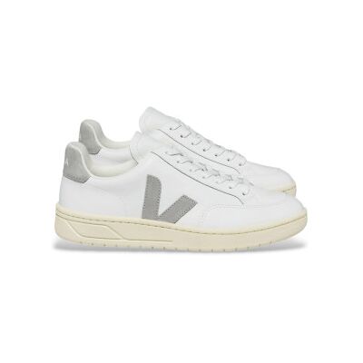 VEJA pour femme. XD0203484 Chaussures V-12 blanches (37), Plat, Lacets, Casuel, Polister recyclé, Durable - Publicité VEJA pour femme. XD0203484 Chaussures V-12 blanches (37), Plat, Lacets, Casuel, Polister recyclé, Durable - Publicité